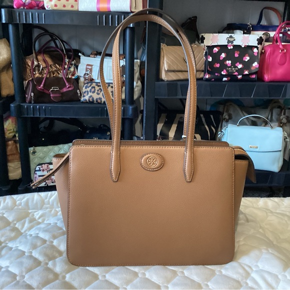Tory Burch Handbags - Tory Burch NWT camel brown pebbled shoulder bag with gold hardware